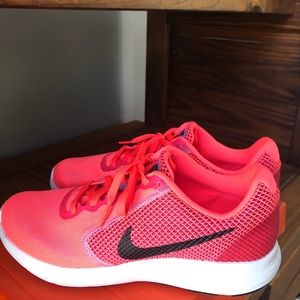 Nike Revolution 3 Women’s size 9.5